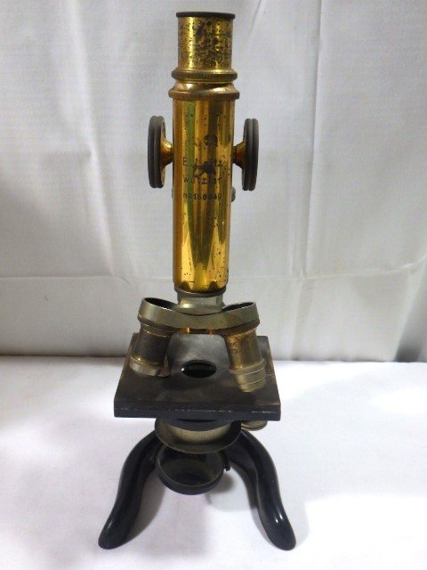 #371: antique E.Leitz Wetzlar microscope brass made box attaching #
