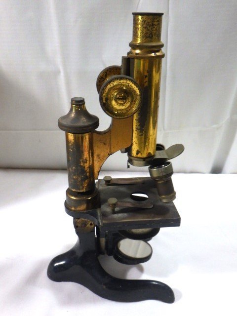 #371: antique E.Leitz Wetzlar microscope brass made box attaching #