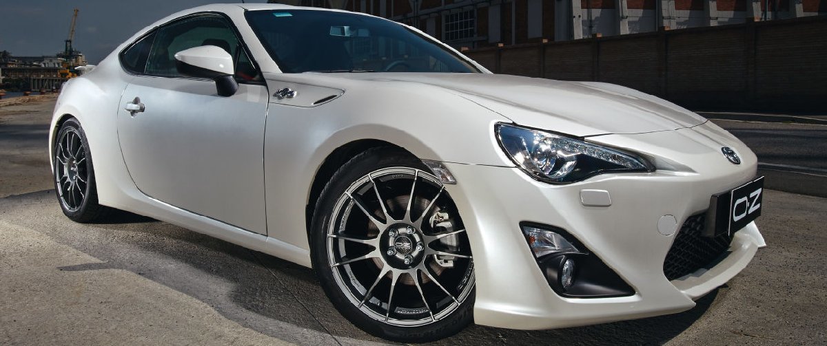 OZレーシング OZ Ultraleggera ウルトラレッジェーラ マットブラック 17インチ 5H108 8J+55 1本 75 業販4本購入で送料無料_画像2