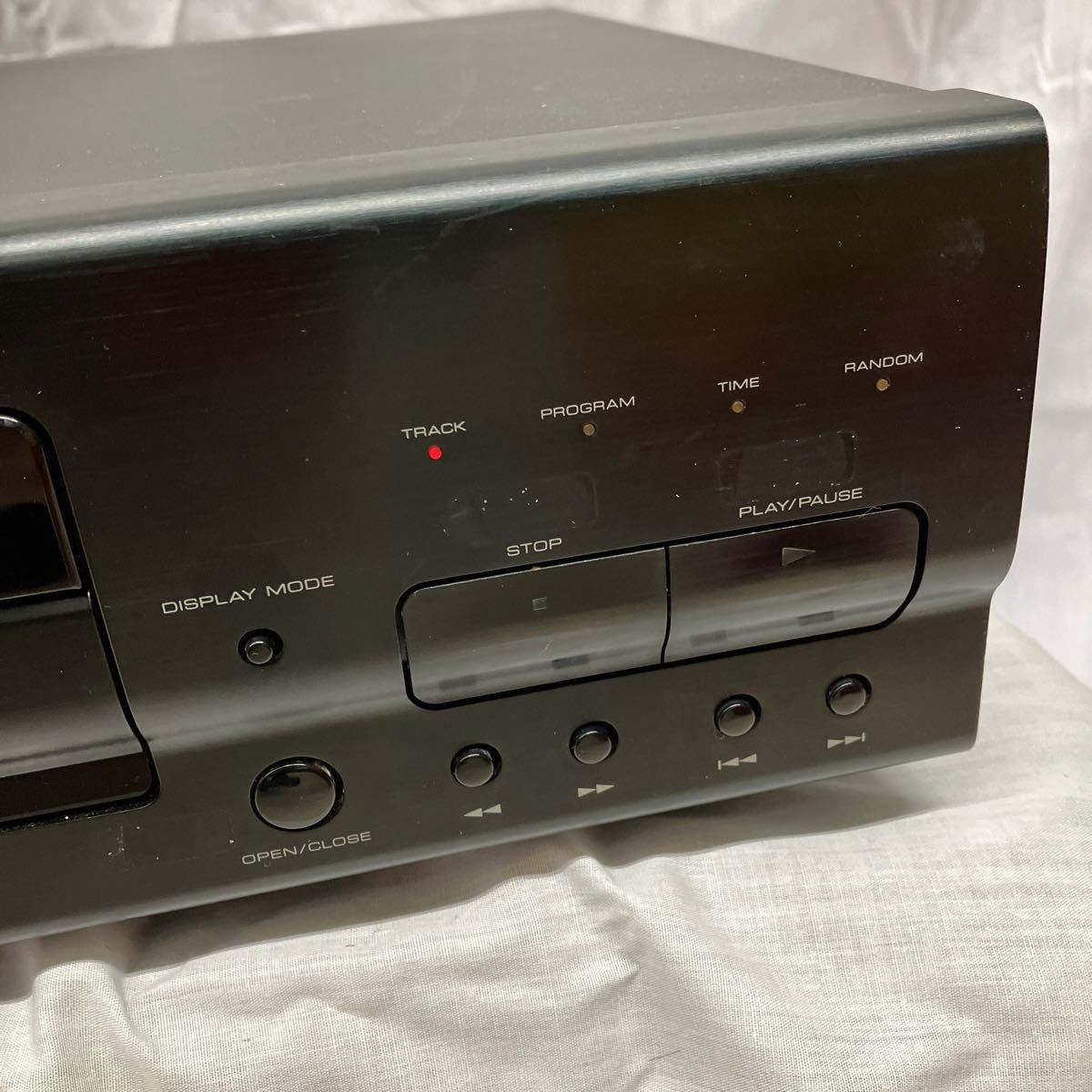 ●60104-④ KENWOOD CD プレーヤー デッキ プレイヤー DP-7040 動作品 ジャンク品_画像3