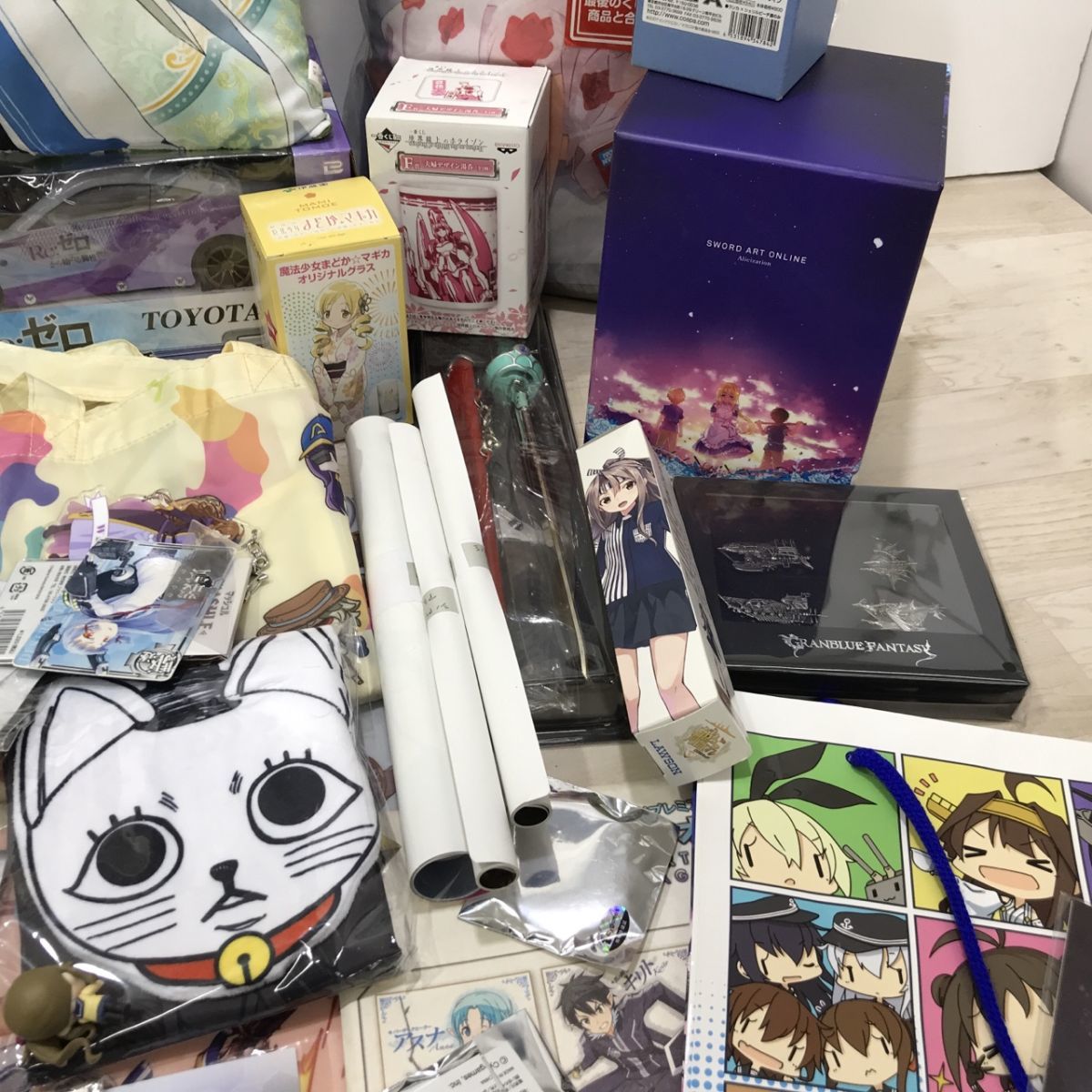 アニメ ( SAO グラブル けいおん はたらく細胞 等) グッズ ぬいぐるみ クッション クリアファイル フィギュア まとめ セット[C0387]_画像7