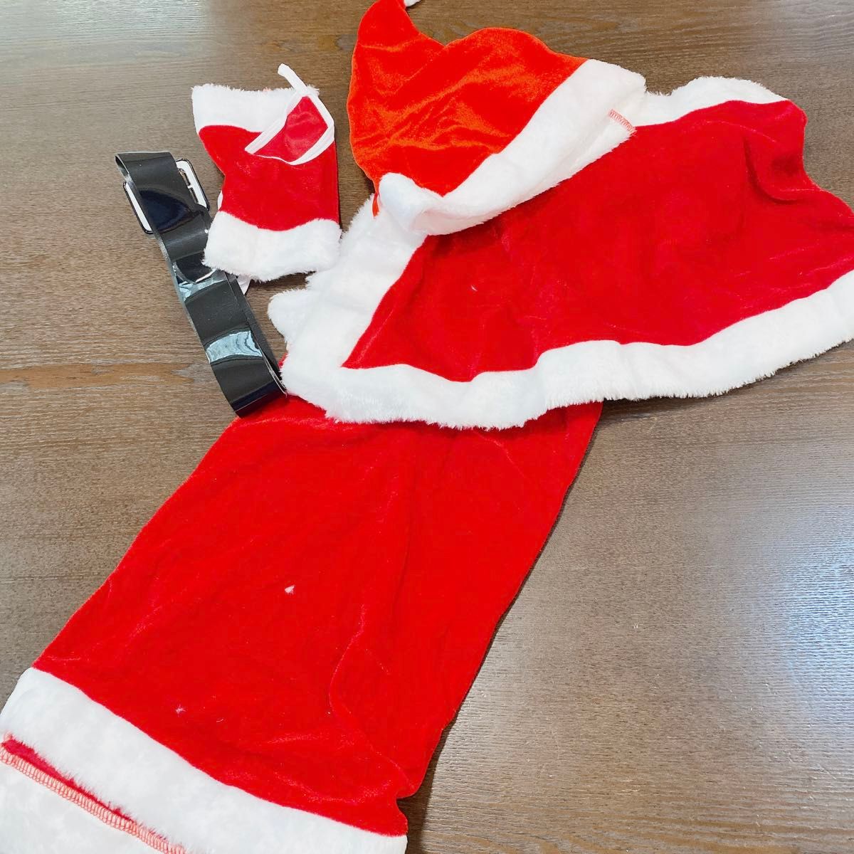 クリスマス サンタ コスプレ レディース サンタ衣装 仮装 5点セット（帽子、ワンピース、ケープ、ベルト、カフス）