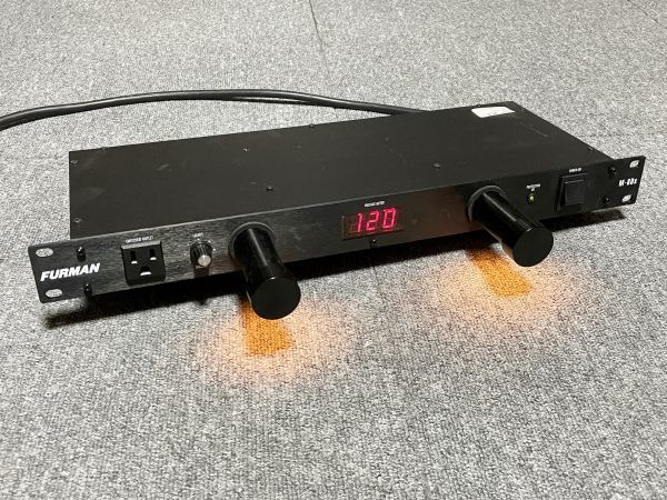 Furman M-8DX 120V仕様 パワーコンディショナー 完動品_画像1