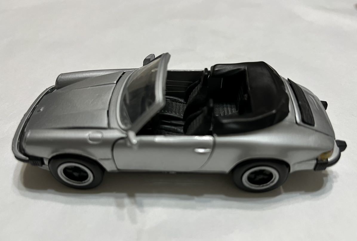 PORSCHE 911(930)3台SET Turbo(Black) Targa(Red) Cabriolet(Silver) 1/43Scale NZG製_画像8