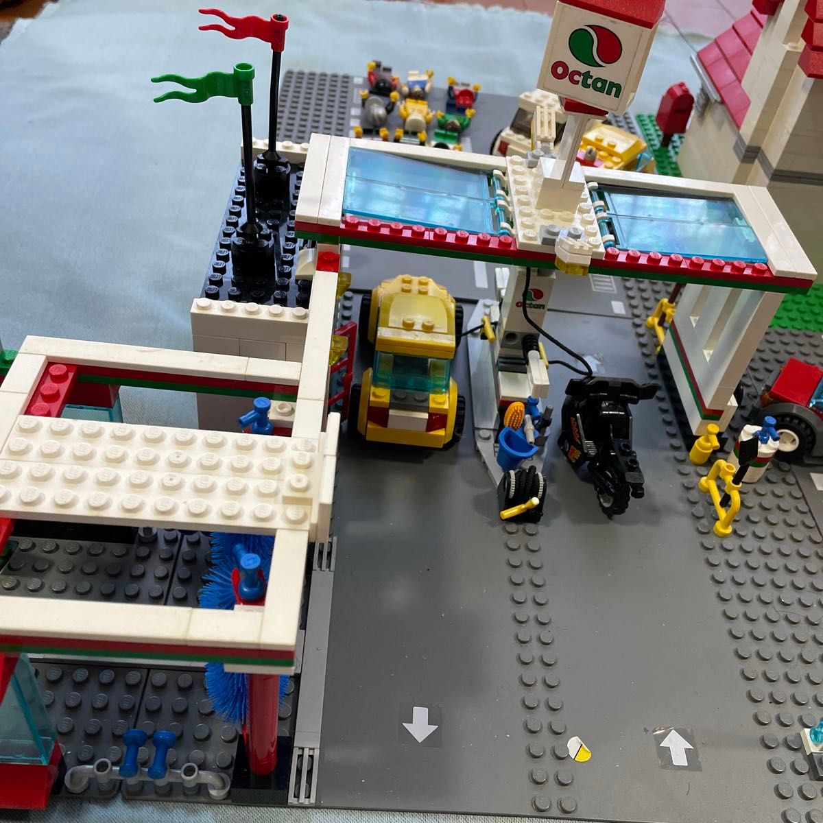 LEGO レゴクリエーター　赤い屋根のお家   ガススタ　車等　まとめ売り