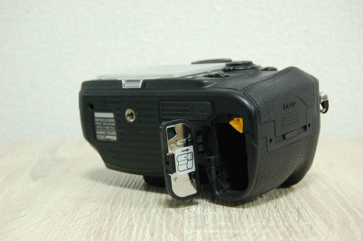 Nikon D810A 天体撮影モデル デジタル一眼レフカメラ ボディ 中古_画像5