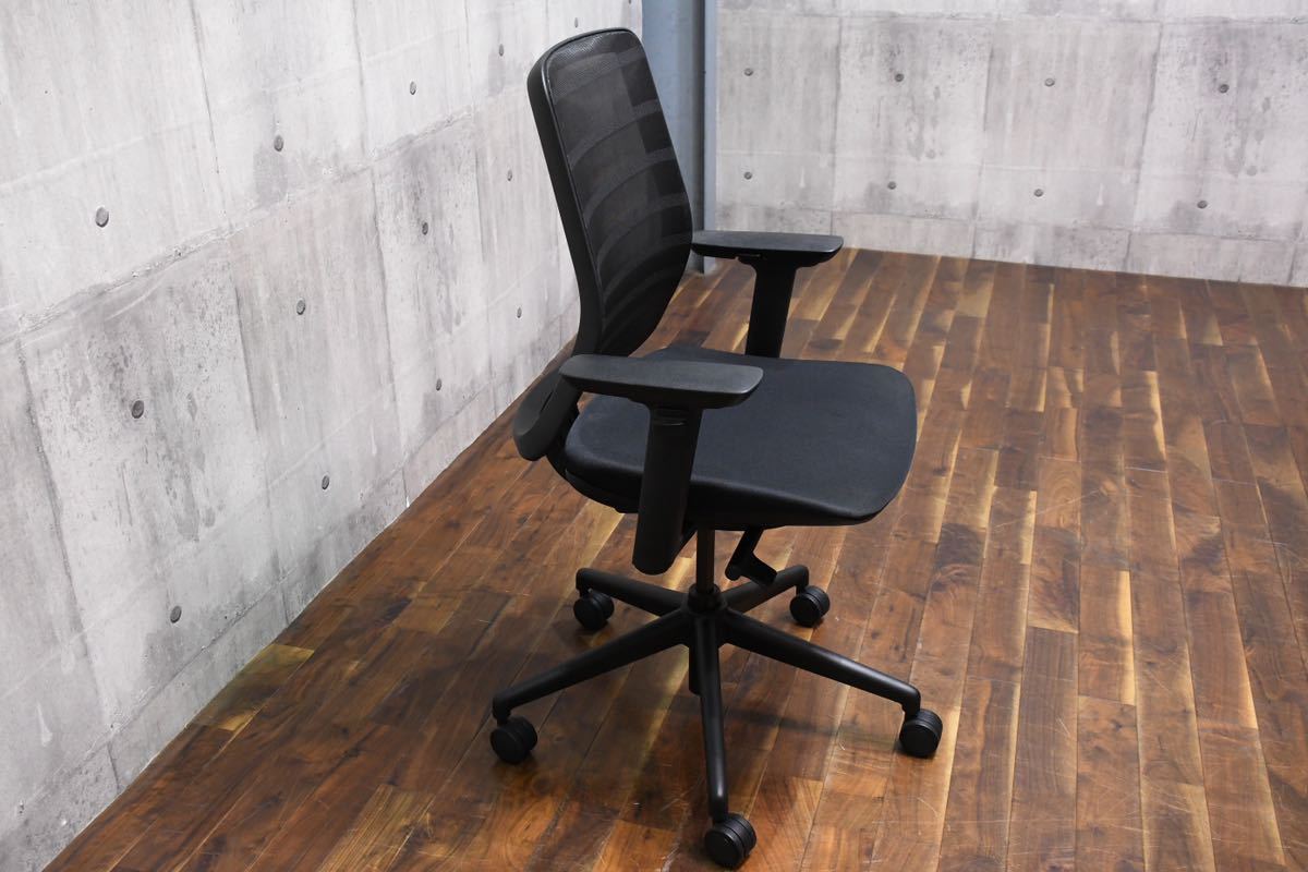 DAI60 KOPLUS コプラス TONIQUE トニックチェア 7.5万 肘付樹脂BK/座面ブラック デスクチェア 書斎椅子 昇降 回転椅子 オフィスチェアの画像4