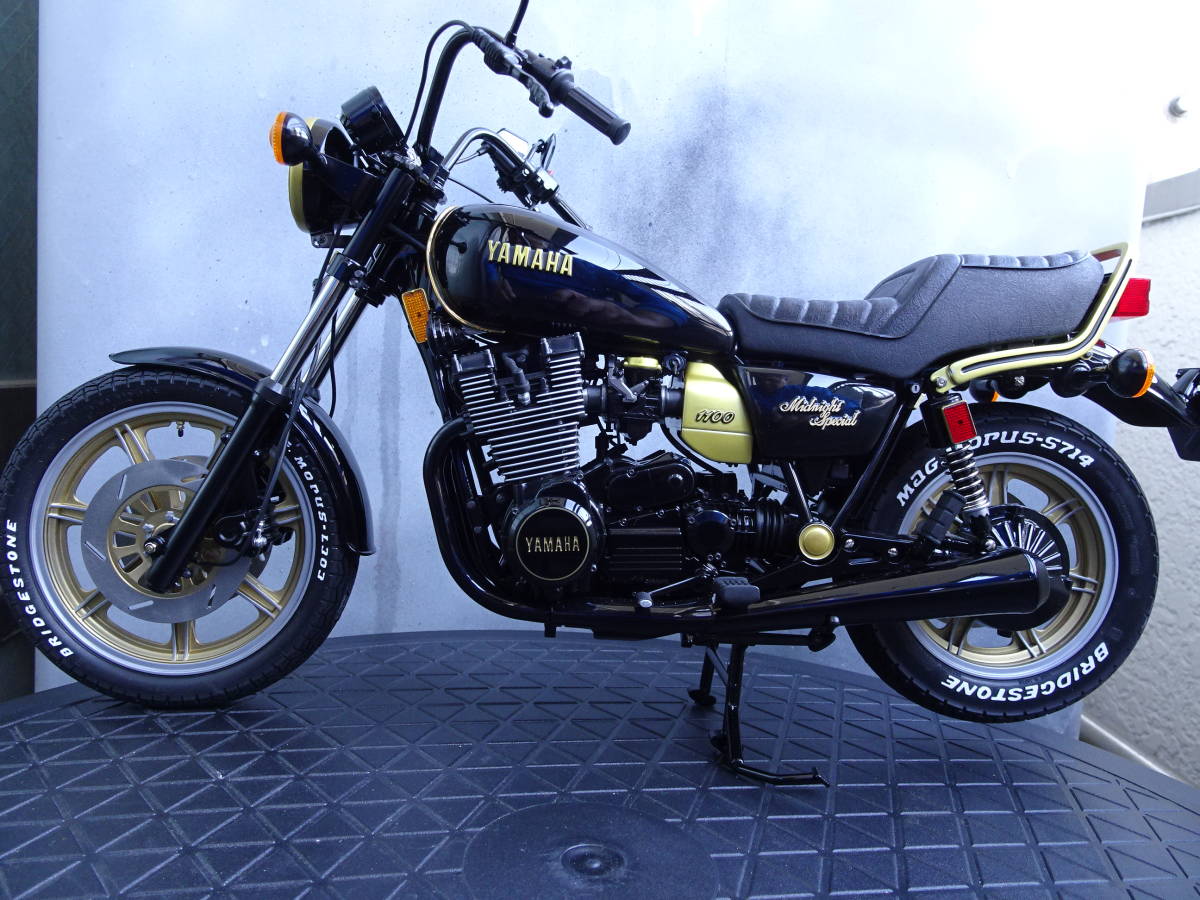 タミヤ 1/6 ヤマハ XS1100LG ミッドナイト・スペシャル 完成品 タミヤ 1/6 ヤマハ XS1100LG ミッドナイト・スペシャル 完成品