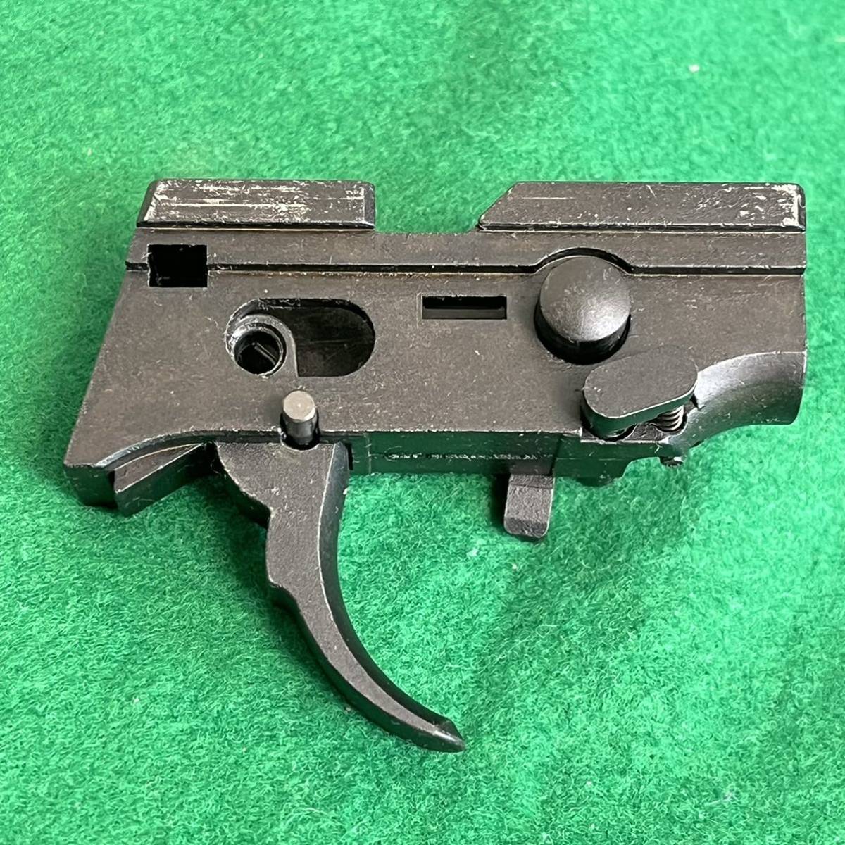 PT240132)マルイ★M9A1 GBB用フロントシャーシ トリガー テイクダウンレバー他 中古純正パーツ 必読/ベレッタ_画像2