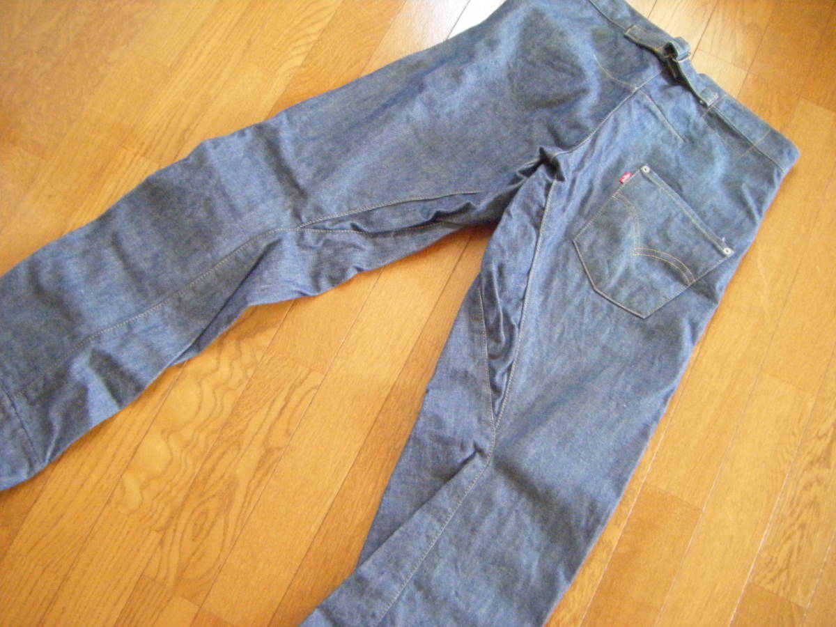 ●リーバイス・Levi's ENGINEERED JEANS LOOSE　29　ボタン_画像3