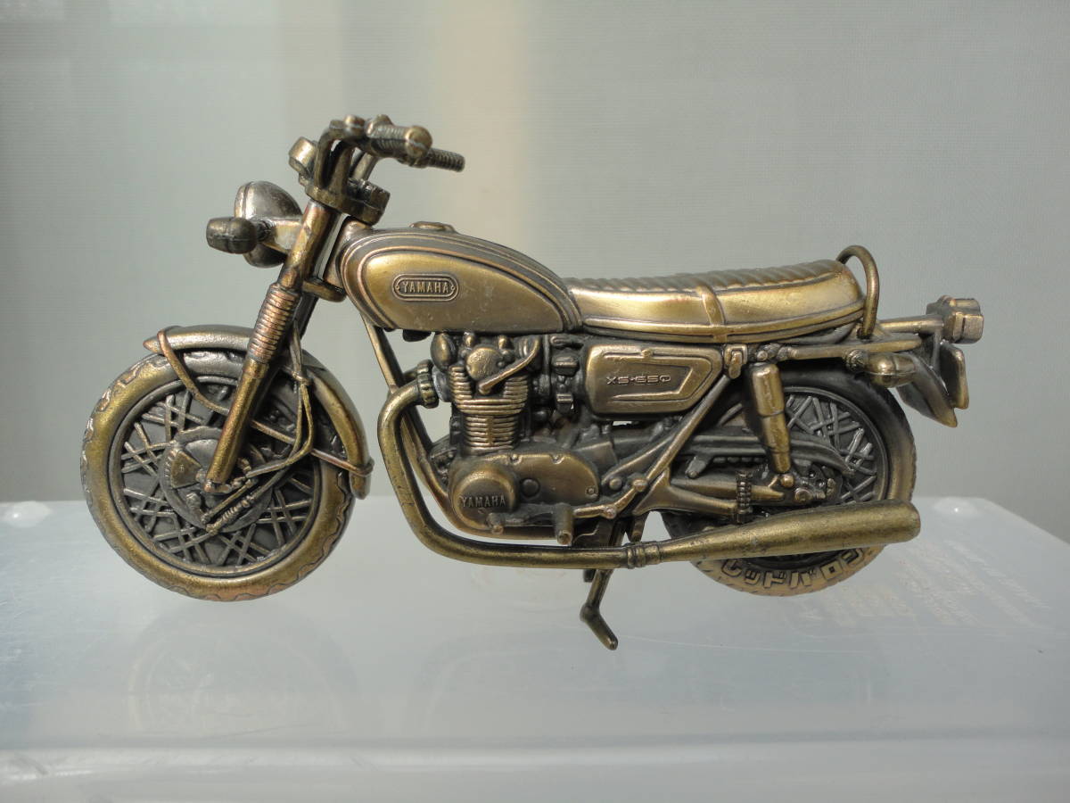 レッドバロン　世界の名車シリーズ YAMAHA XS650_画像1