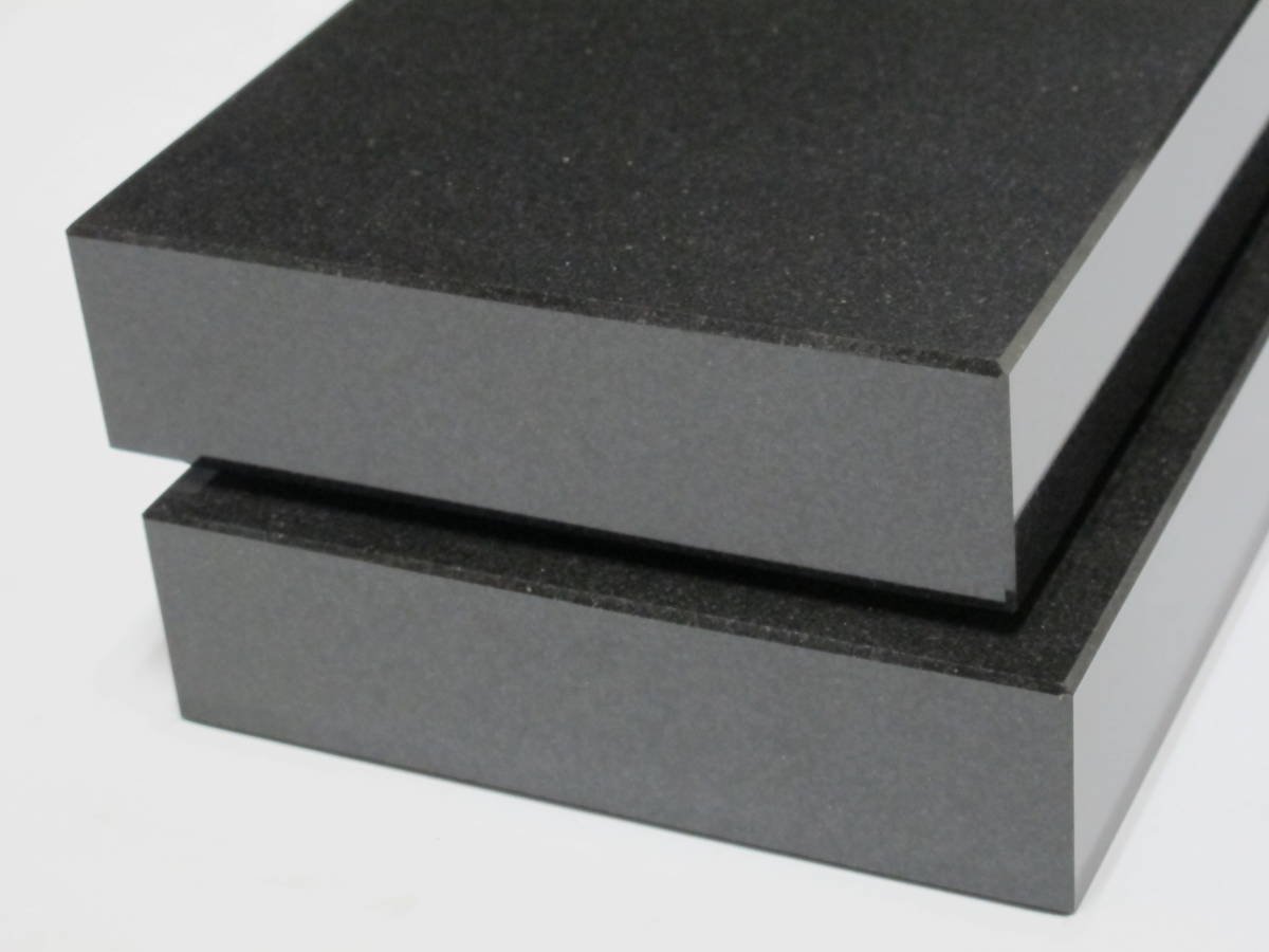 高級黒御影石オーディオボード　200×150×40＝2枚組(インド産クンナム石）_面取り磨きです。
