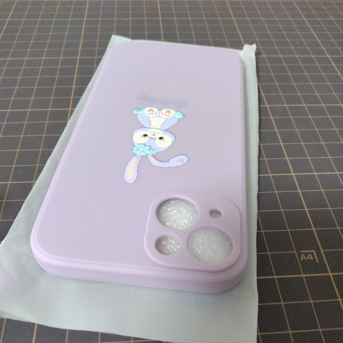 2308044 iPhone13側面横絵柄付き ステラルー キャラクター スマホケース 携帯カバー 携帯保護 ディズニー ダッフィー アイフォンケース