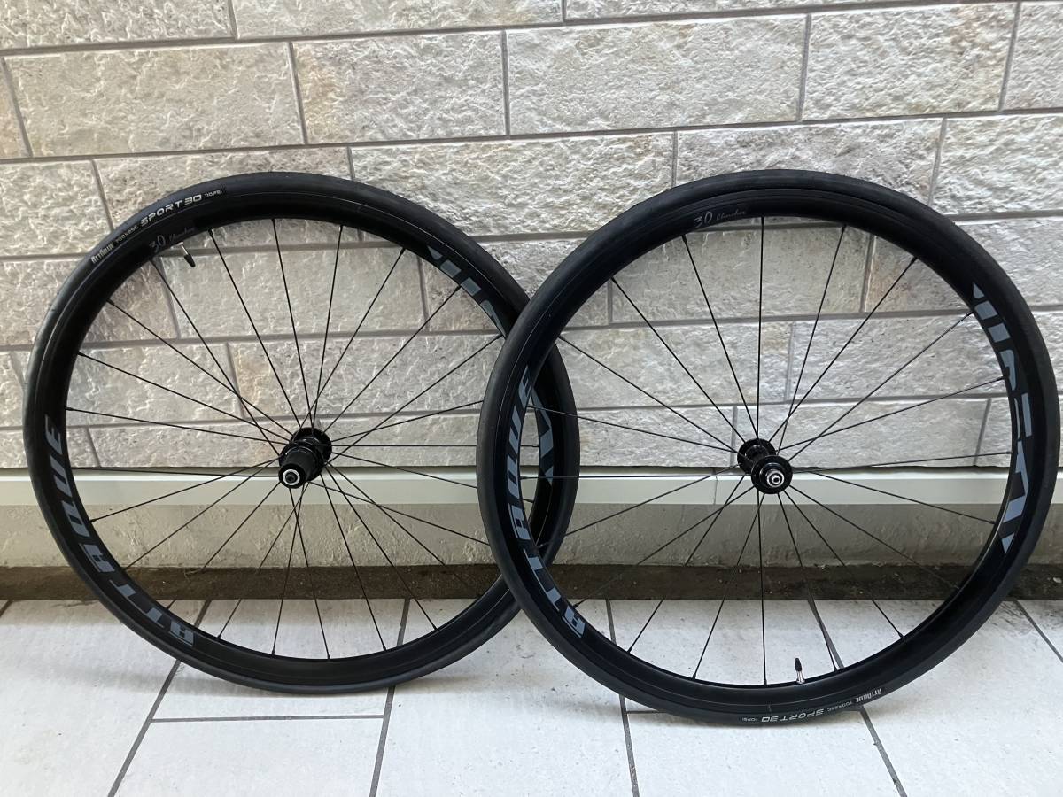 未使用 GUSTO COBRA アルミホイール 黒リム アタッキ 700C 未使用 GUSTO COBRA アルミホイール 黒リム アタッキ 700C