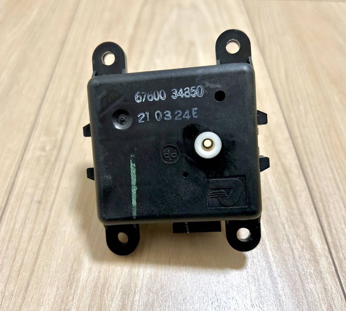 27732-70T00 製造廃止品 エアミックスドアアクチュエーター 27732-70T00 製造廃止品 エアミックスドアアクチュエーター