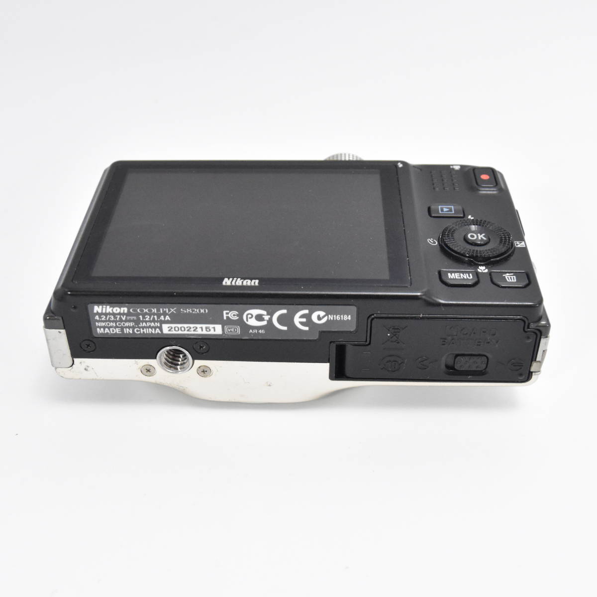 #B1622 Nikon デジタルカメラ COOLPIX (クールピクス) S8200 プラチナシルバー S8200SL_画像4