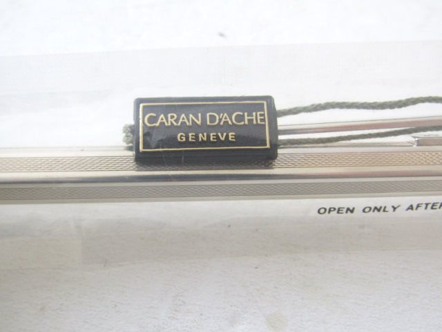 ◆CARAN dACHE/カランダッシュ　ボールペン　ノック式　未使用品◆_画像6