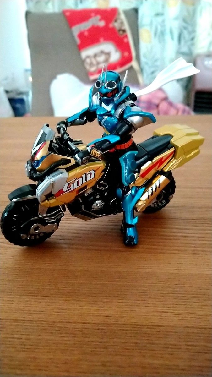 装着 仮面ライダーガッチャード ゴルドラッシュ|Yahoo!フリマ 装着 仮面ライダーガッチャード ゴルドラッシュ|Yahoo!フリマ