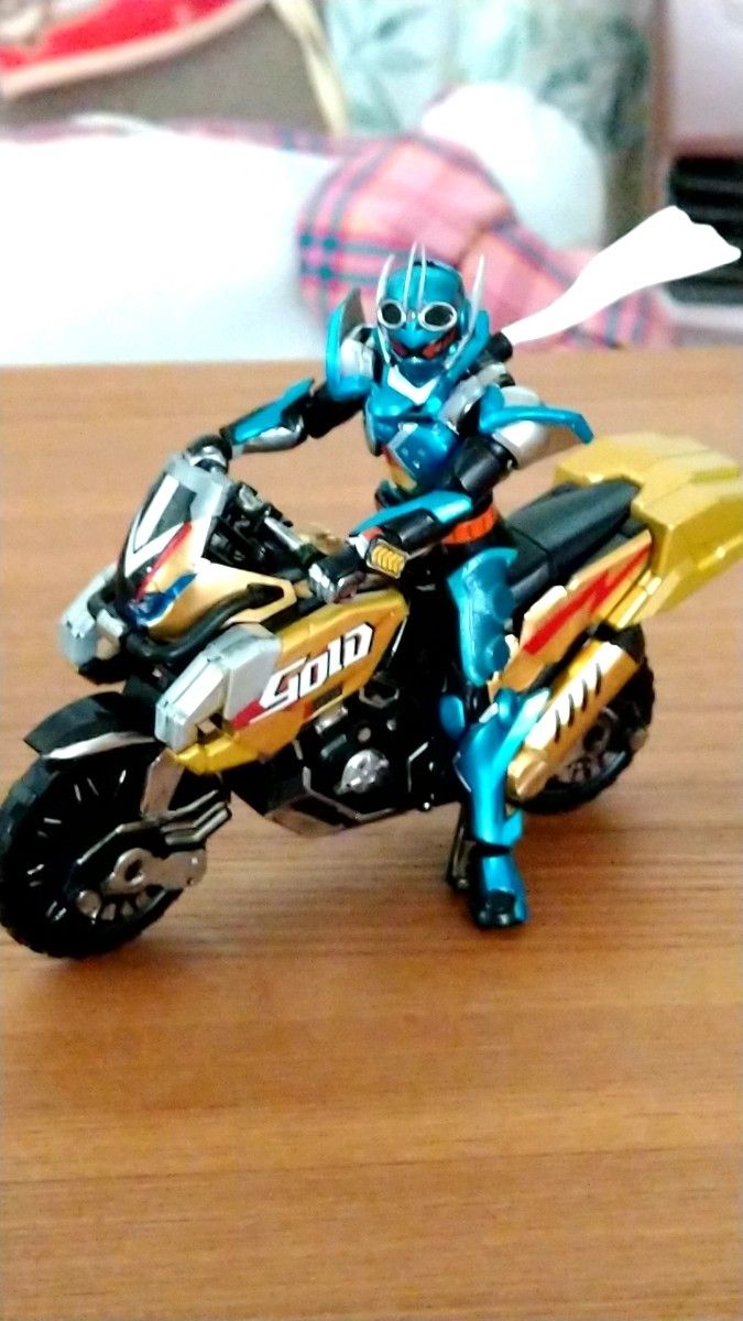 装着 仮面ライダーガッチャード ゴルドラッシュ|Yahoo!フリマ 装着 仮面ライダーガッチャード ゴルドラッシュ|Yahoo!フリマ
