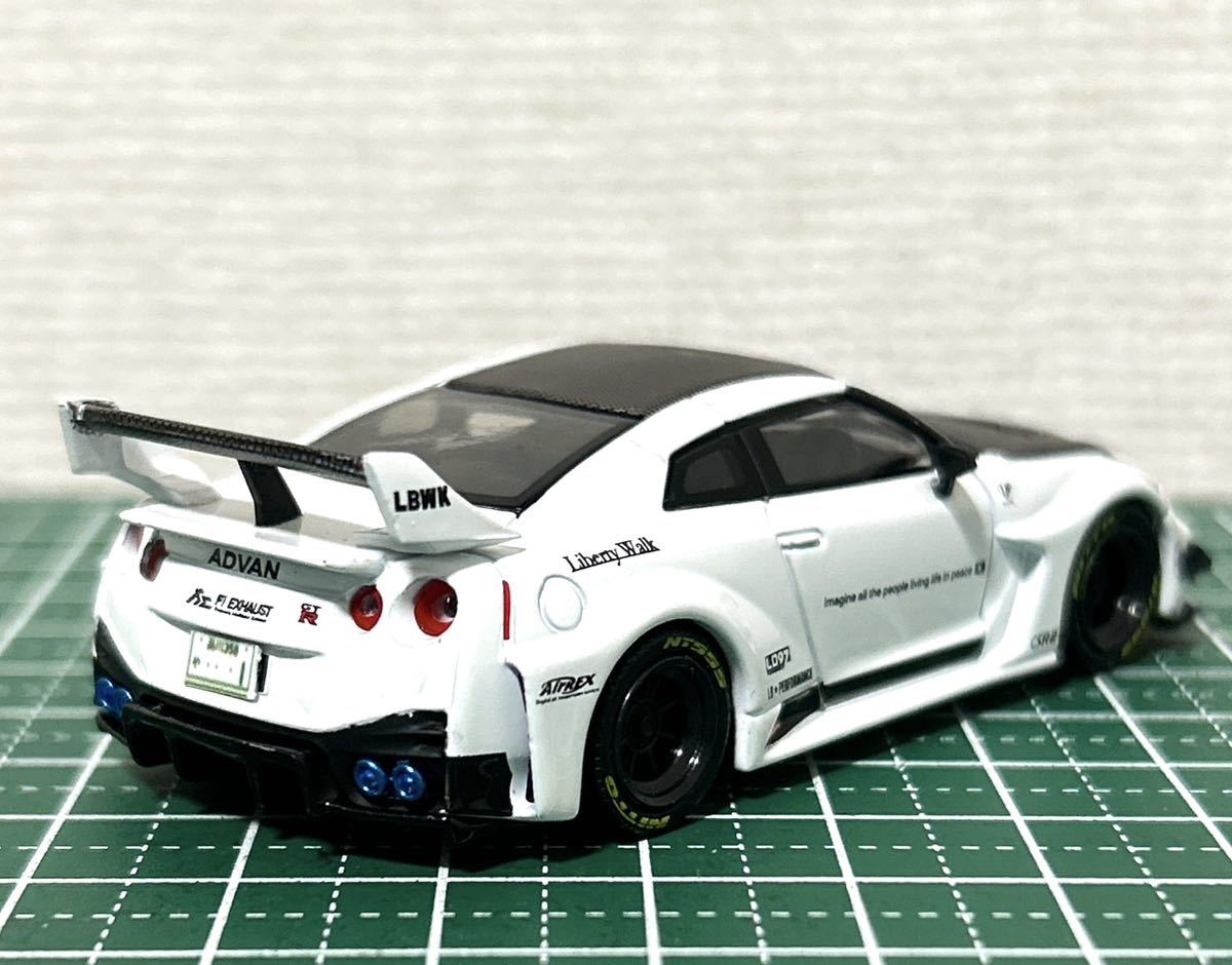 カスタムミニカー　MINI GT　1/64 深リムホイール　ナンバープレート付き　R35 リバティーウォーク　LB シャコタン　1円スタート_画像3