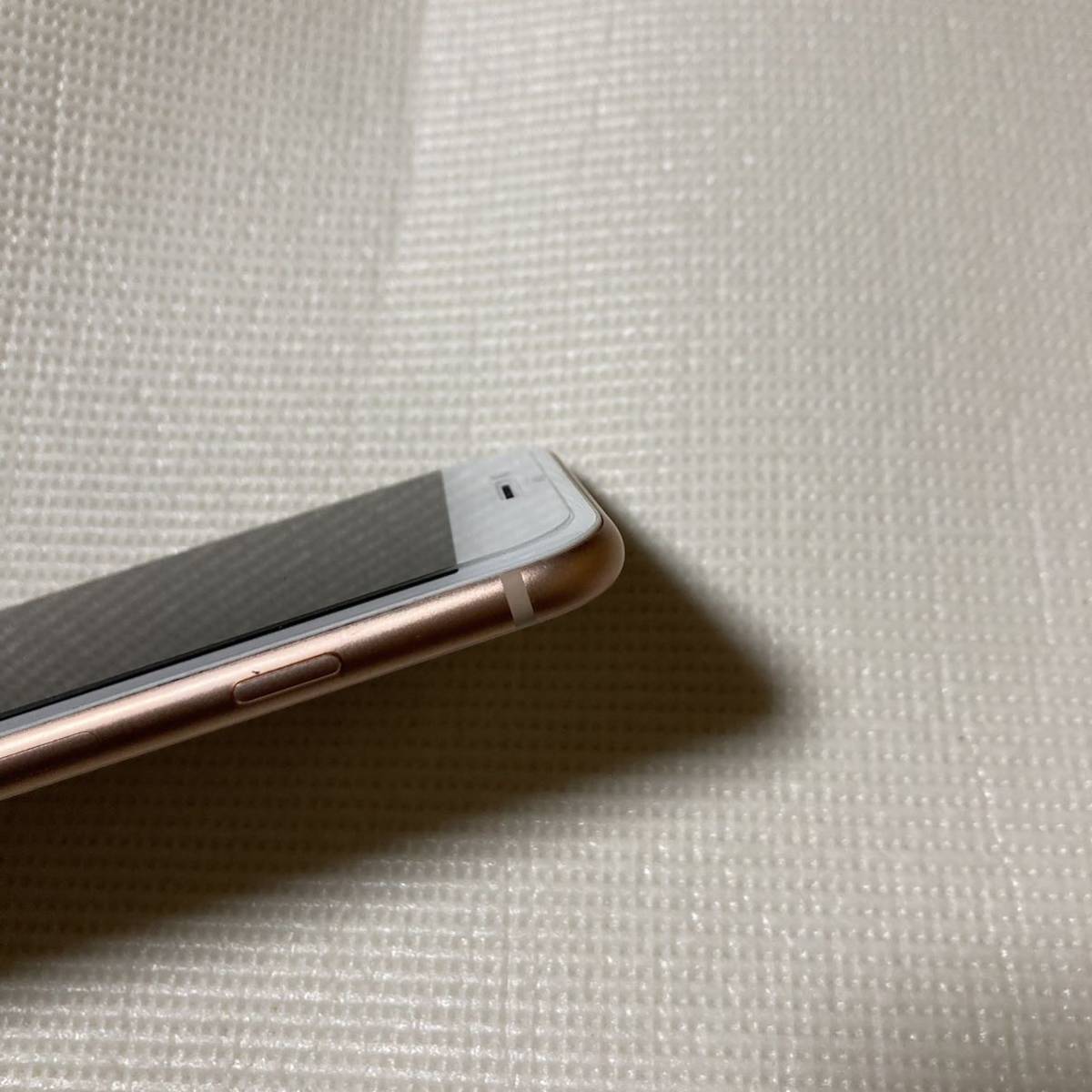 送料無料 美品 SIMフリー iPhone8 256GB ゴールド バッテリー最大容量100% SIMロック解除済