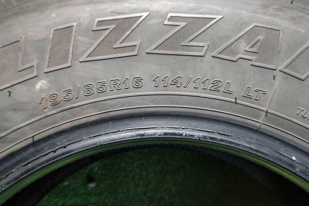 中古タイヤ　BRIDGESTONE BLIZZAK W979 195/85R16 114/112L LT 2021年製造　6本セット　トラック　LT 激安　A187_画像8