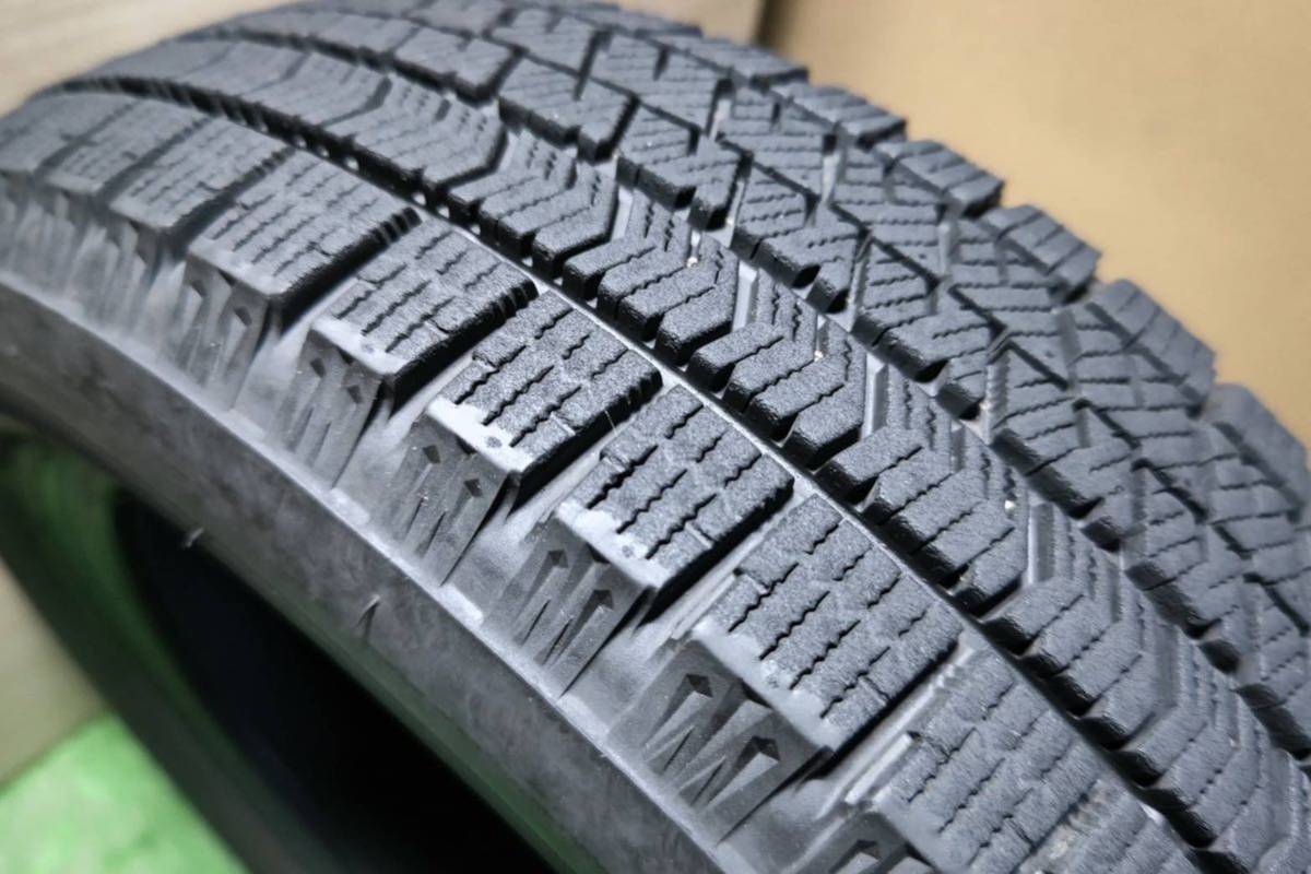 中古タイヤ　BRIDGESTONE BLIZZAK VRX2 165/60R15 77Q 2021年製造　スタッドレス BS ハスラー　A188_画像4