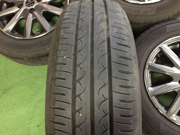 送料無料 ラジアルタイヤ ヨコハマ ブルーアース 165/70R14 2017年製造 アクア ヴィッツ マーチ フィット デミオ など_画像7