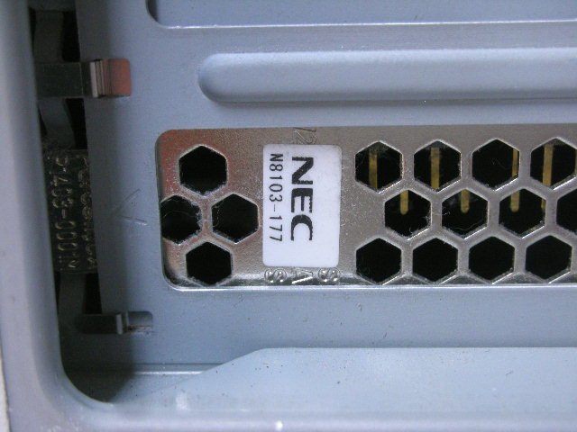 NEC Express 5800/T110i-S SASモデル(N8100-2498Y)Xeon QuadCore E3 1220 V6 3GHz/20GB/SAS 600GB x 2_画像7