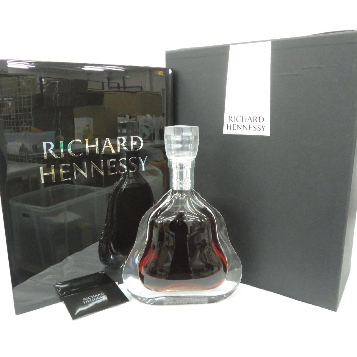 1円～【未開栓】Hennessy ヘネシー リシャール バカラボトル ブランデー 700ml 40% ケース付 11448506 0114_画像1