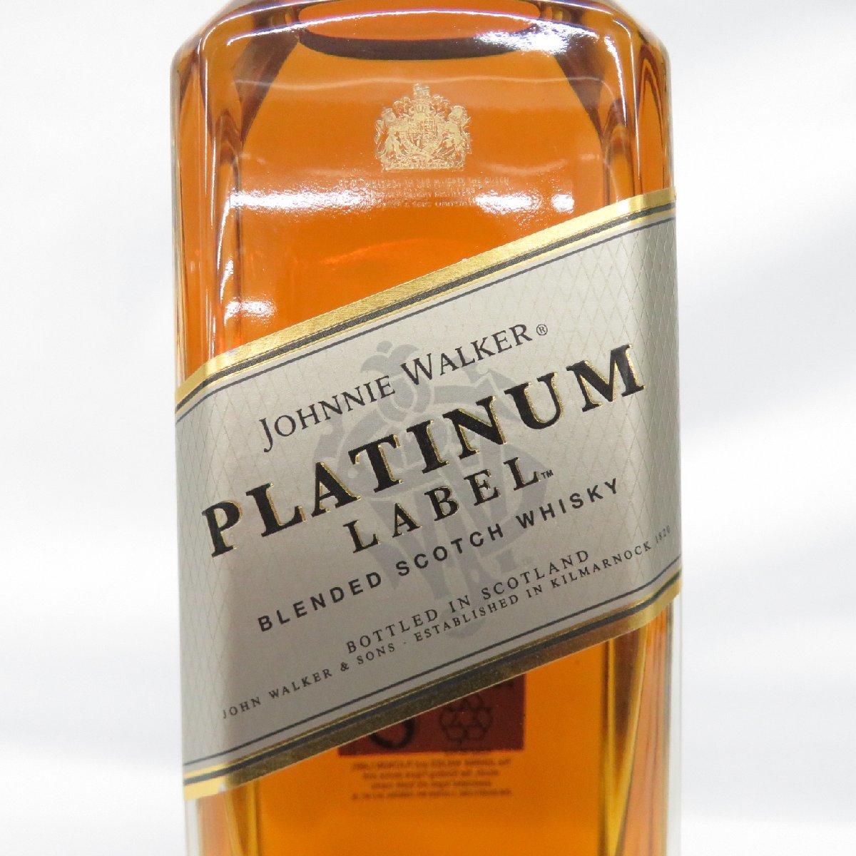 【未開栓】Johnnie Walker ジョニーウォーカー 18年 プラチナラベル ウイスキー 700ml 40% 11490908 0129_画像2