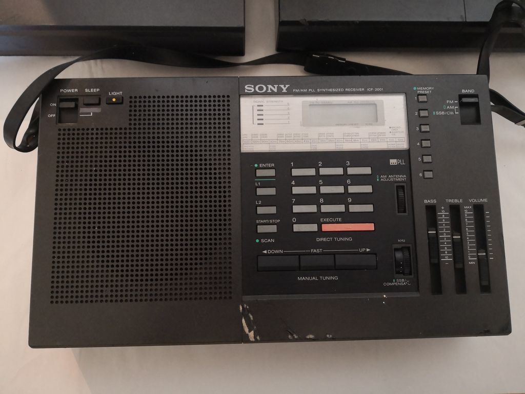 SONY　ソニー　ラジオ　ICF-2001　3台セット　ジャンク_画像3