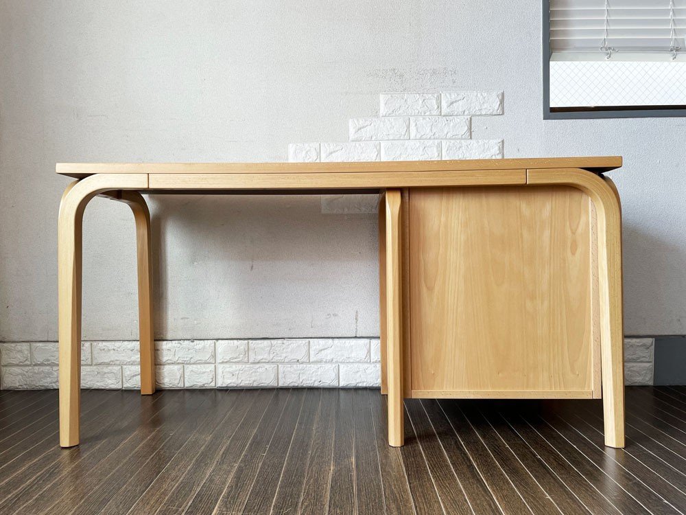 * Magna sorusenMagnus Olesen desk with a tier of drawers on one side desk li paste um× beach material W130cm door storage Denmark Northern Europe Vintage 