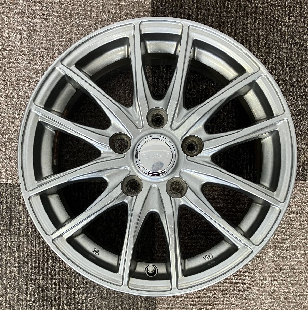 ♪送料込み♪AUTOBACS LEBEN SS6 15×6.0J +52 114.3/5H 4本セット『中古品１点限り』_画像4