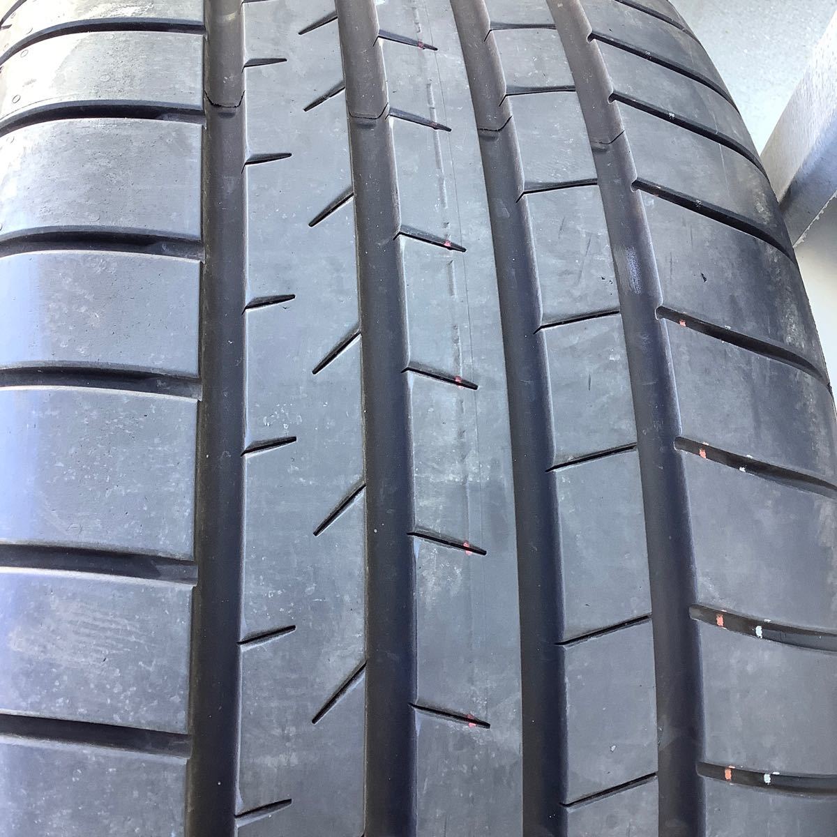 BRIDGESTONE ALENZA A 001 235/50R19 ２２年製　溝あり　ハリアー　レクサス　１９インチ　中古タイヤ　１本のみ_画像10