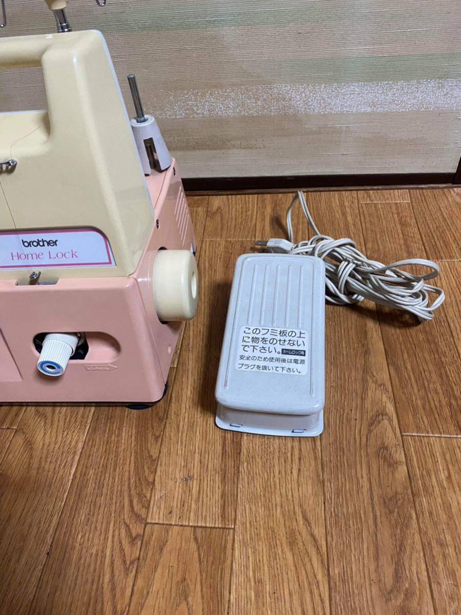 通電確認のみbrother ブラザー HOME LOCK ホームロック TE4-B222 ロックミシン _画像3