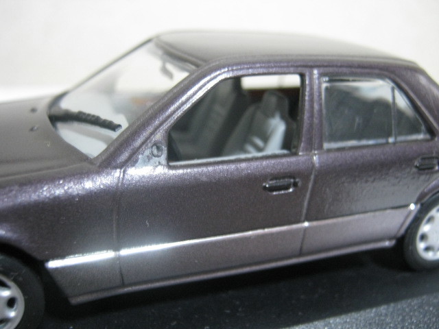 Mercedes-Benz 400E V8 Limousine 1992 1/43　難有_ミラー欠品