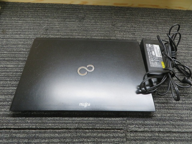 K☆富士通　FMVWJS2B77　LIFEBOOK　WS2/J Intel(R)Core(TM）　i7-3520M　CPU　2.90GHｚ ノートパソコン　電源アダプタ付_画像1