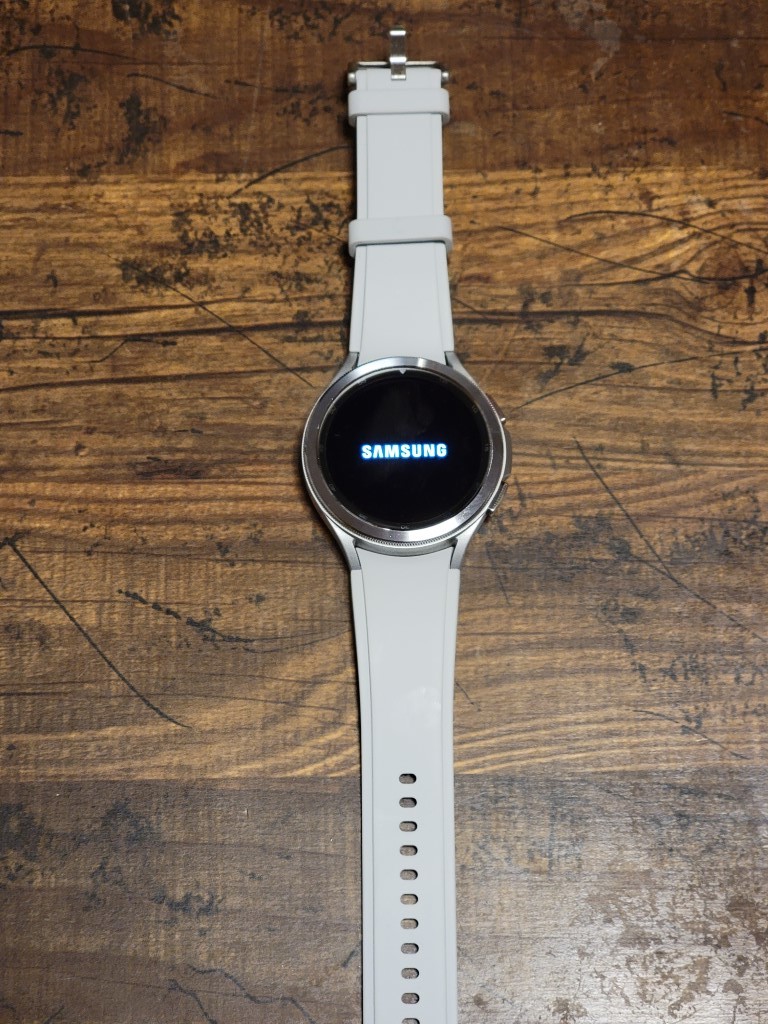Galaxy Watch4 Classic (46mm) [シルバー]・SM-R890　 ★美品です★　多数のストラップ・バンドをおまけ付き_画像7