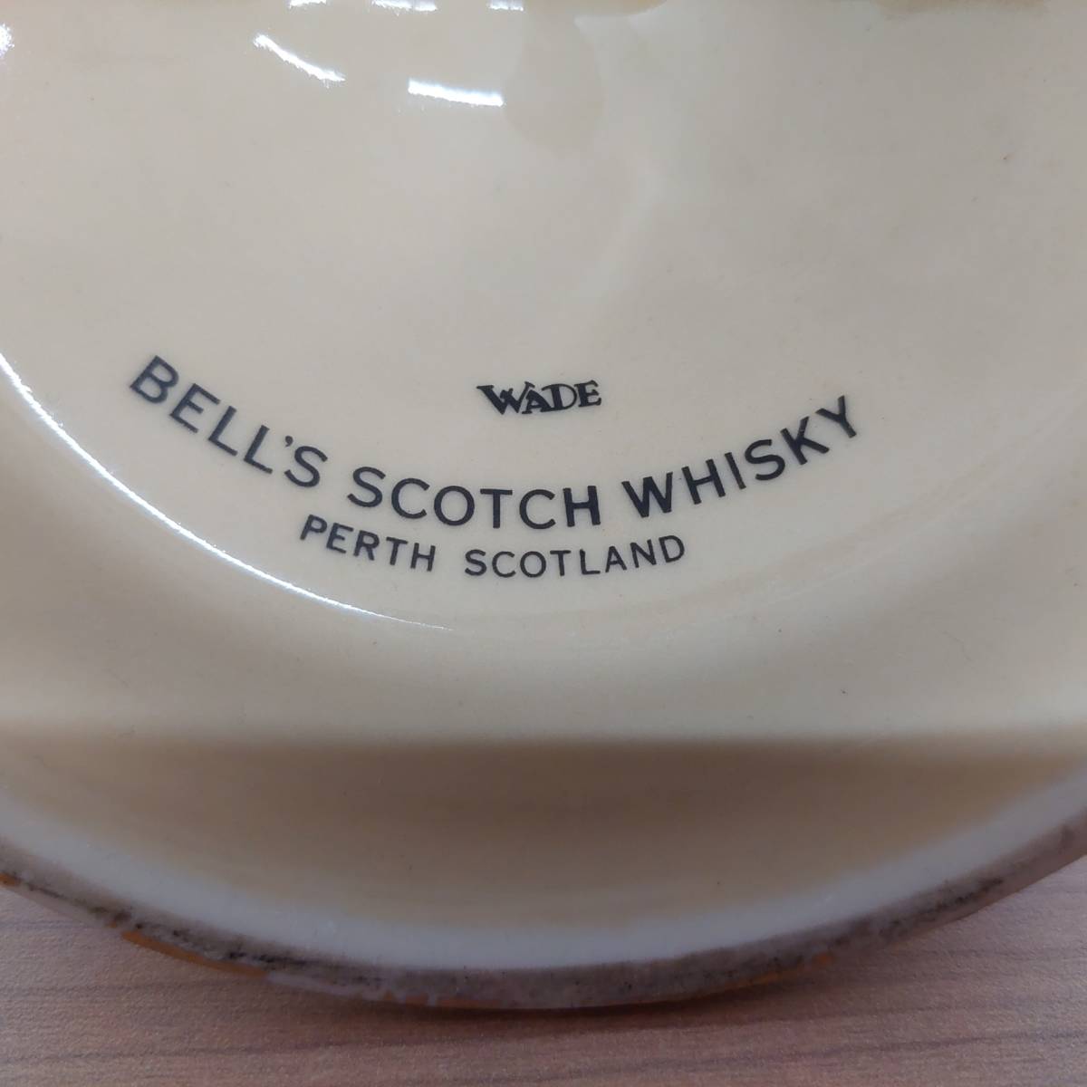 未開栓 1円～ WADE BELL'S SCOTCH WHISKY ベルズ スコッチウイスキー ※ラベル無しの為詳細不明 総重量1440g 古酒 現状 No.3526_画像2