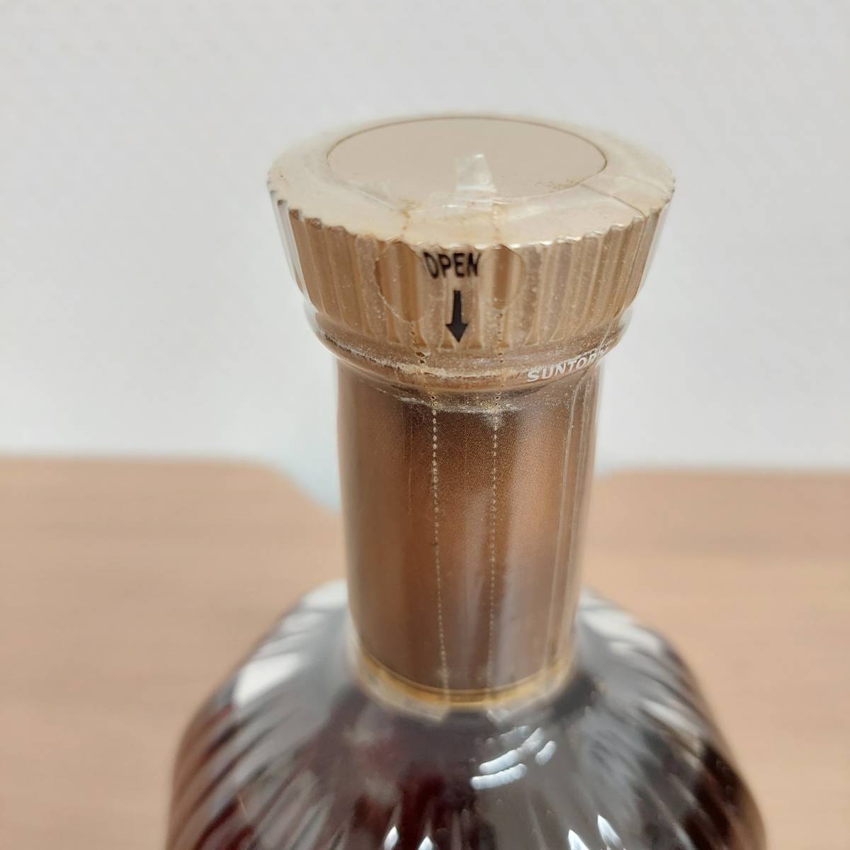 未開栓 サントリー ノーブル ドール SUNTORY Noble d'or ブランデー 700ml 40％ 古酒 現状 No.2556_画像3