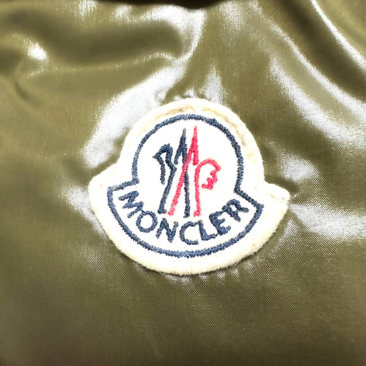 極暖美品2way!MONCLER 極上フード付きダウンジャケットL~M1ワンポイント胸ロゴワッペンシャイニーカーキ光沢濃緑大きいサイズ モンクレール_画像6