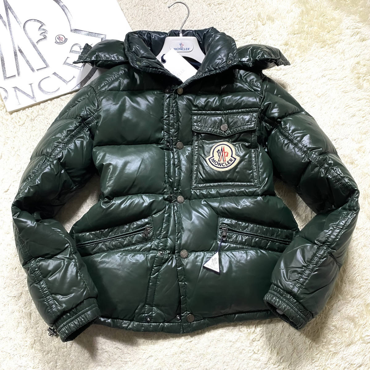 極暖美品タグ付MONCLER2wayフードダウンジャケットK2ケーツーワンポイント胸ビッグロゴワッペンM~S0グリーン濃緑大きいサイズモンクレール_画像2