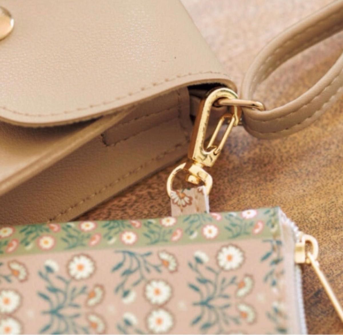マーブルシュッド 花柄がかわいいスリム財布&スマホも入るマルチショルダーバッグ