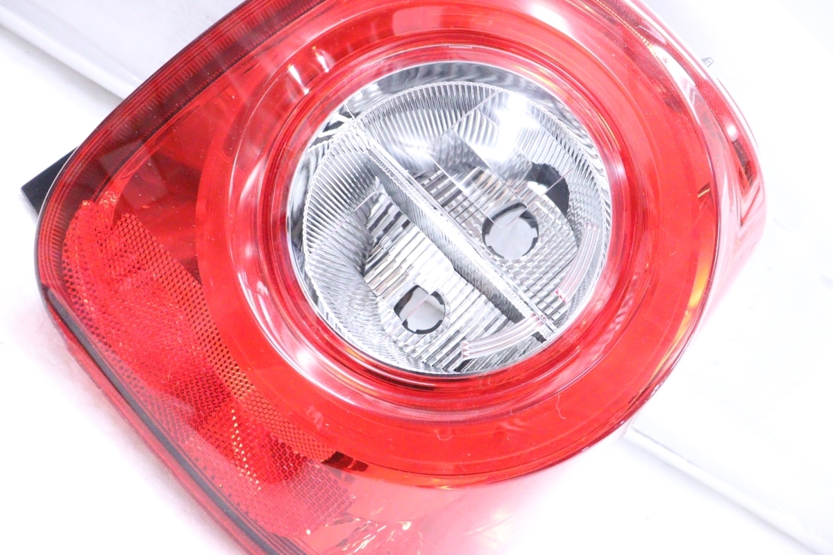 41-1151★美品★LED LA850S ムーヴキャンバス★左右テールライト TOKAIDENSO 20528R/20528L 打刻:SR/SL 純正★ダイハツ (KK)_画像3