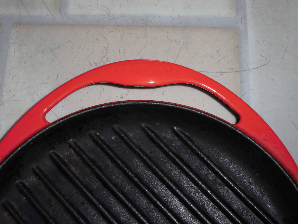 LE CREUSET FRANCEru* Crew ze26 Cherry red round grill use impression equipped practical use importance. person oriented 