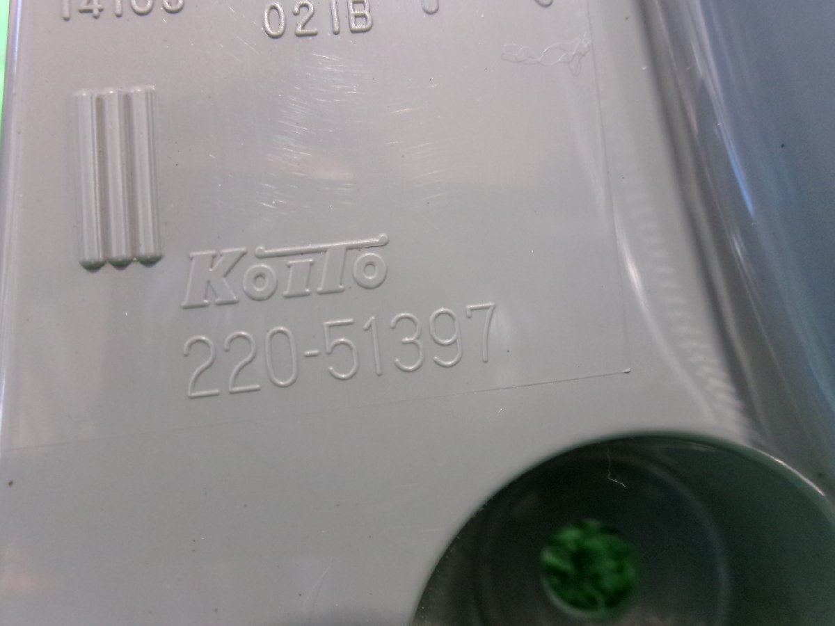 トヨタ パッソ KGC30 後期 純正LEDテールランプ 左右セット KOITO 220-51397 Y6.0101の画像4