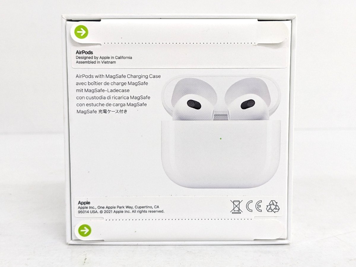 未開封 Apple アップル MME73J/A AirPods (第3世代) ワイヤレスヘッドフォン MagSafe充電ケース《U8188_画像2