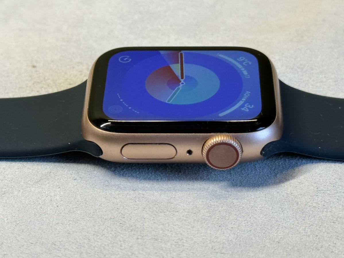 新品未使用です☆ ☆即決 Apple watch Series6 40mm ゴールドアルミニウム GPS アップルウォッチ シリーズ6 078
