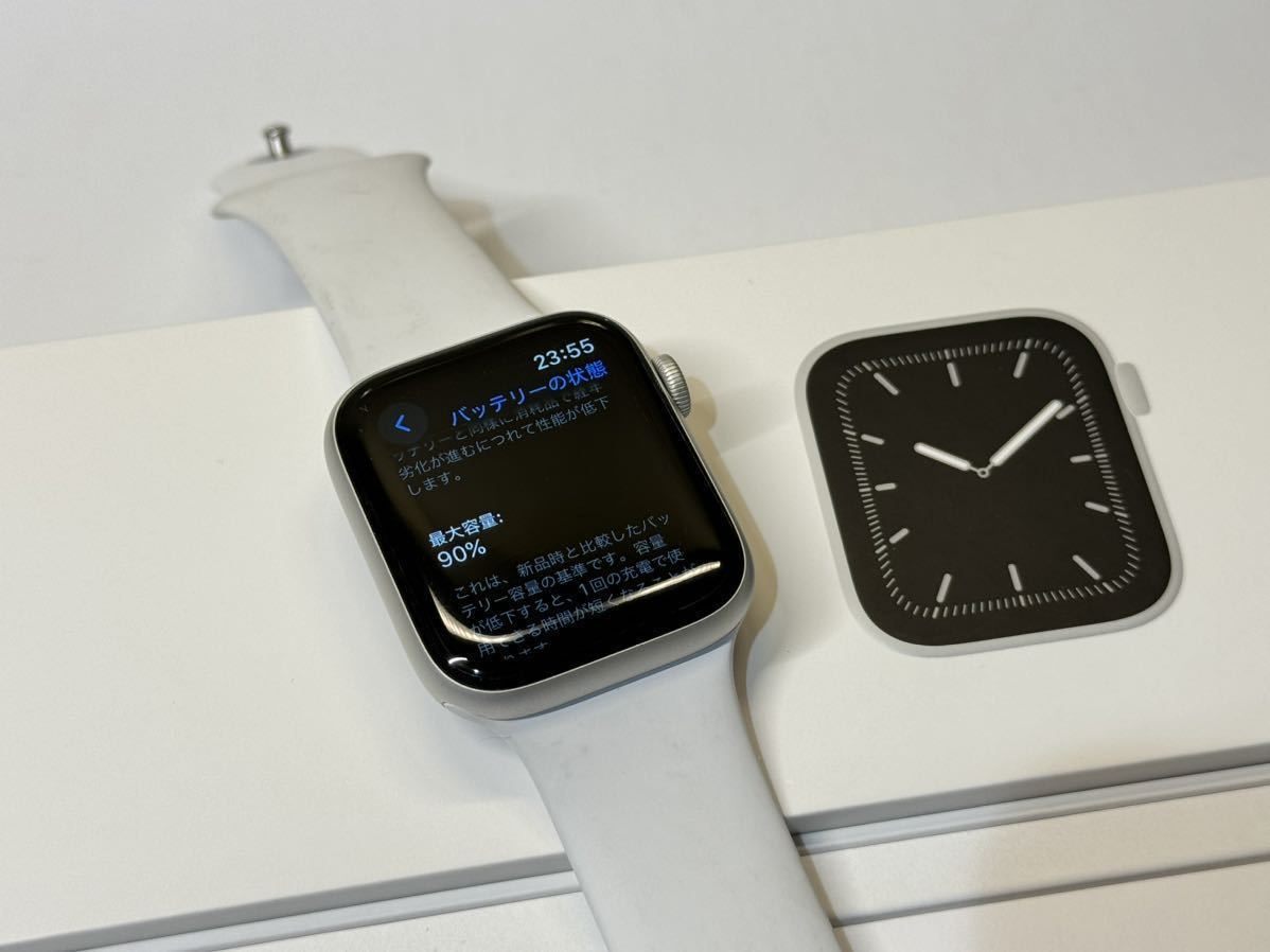 即決 美品 オススメ Apple watch Series5 44mm シルバー 即決 美品 オススメ Apple watch Series5 44mm シルバー